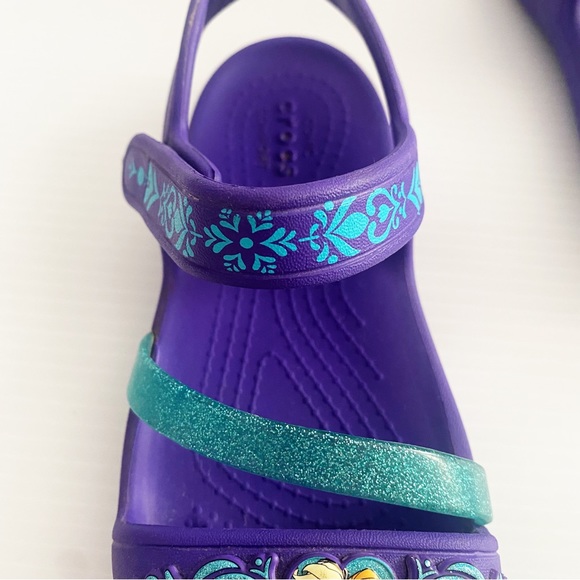 Crocs Girls Disney Frozen Sandals Shoes Purple Childrens Size 12 Elsa Anna Kids - Picture 15 of 16